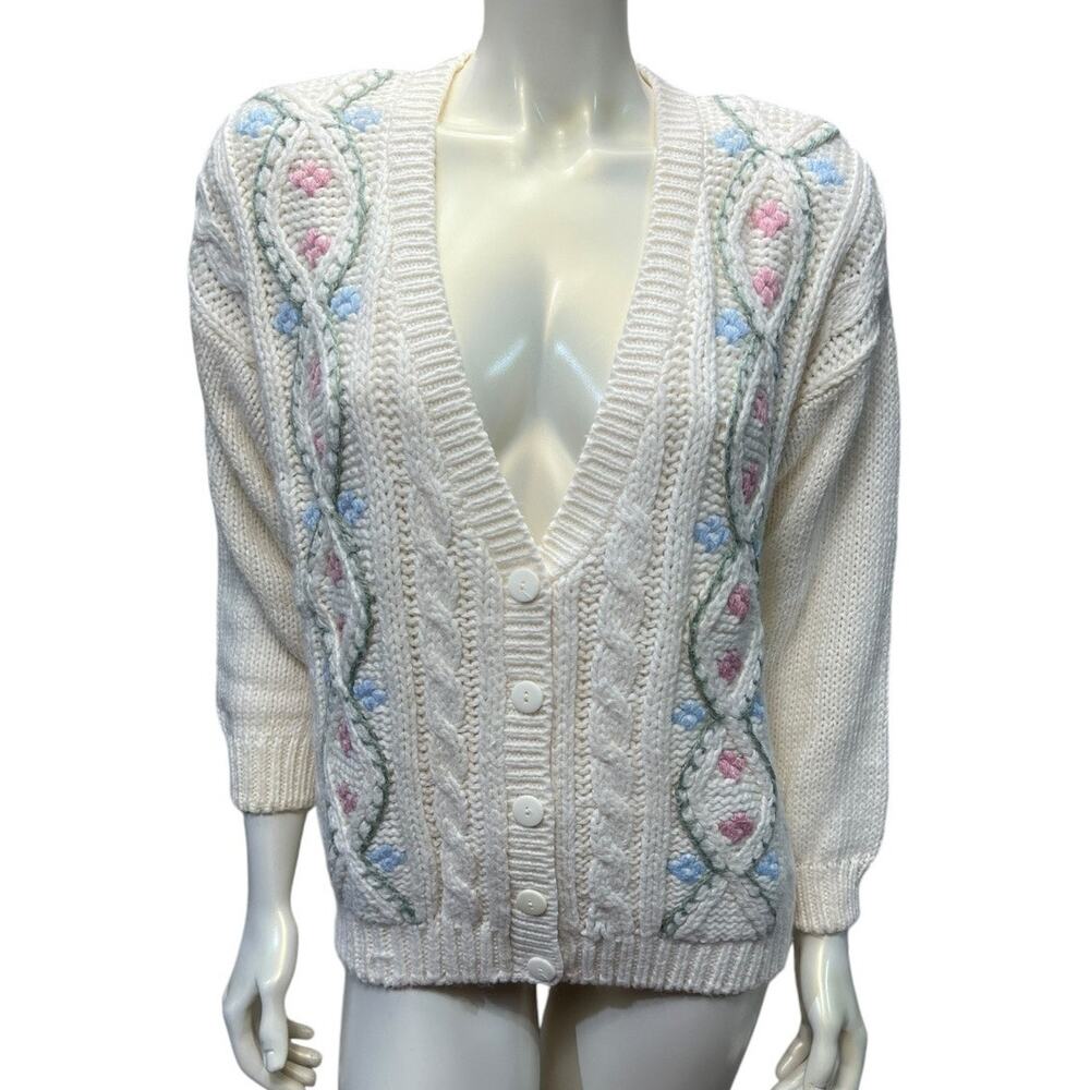 Vintage 90s Hand-Knit Floral Sweater, Blaire Boutique, V-Neck, Size Small